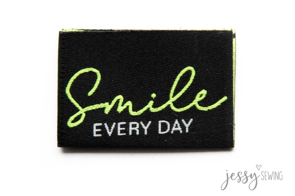 Weblabel - "Smile - every day" black