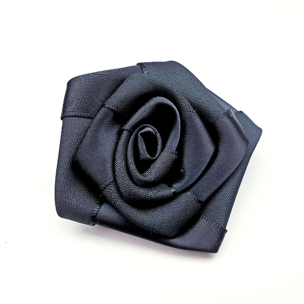 Satin-Rose- schwarz - 6 cm